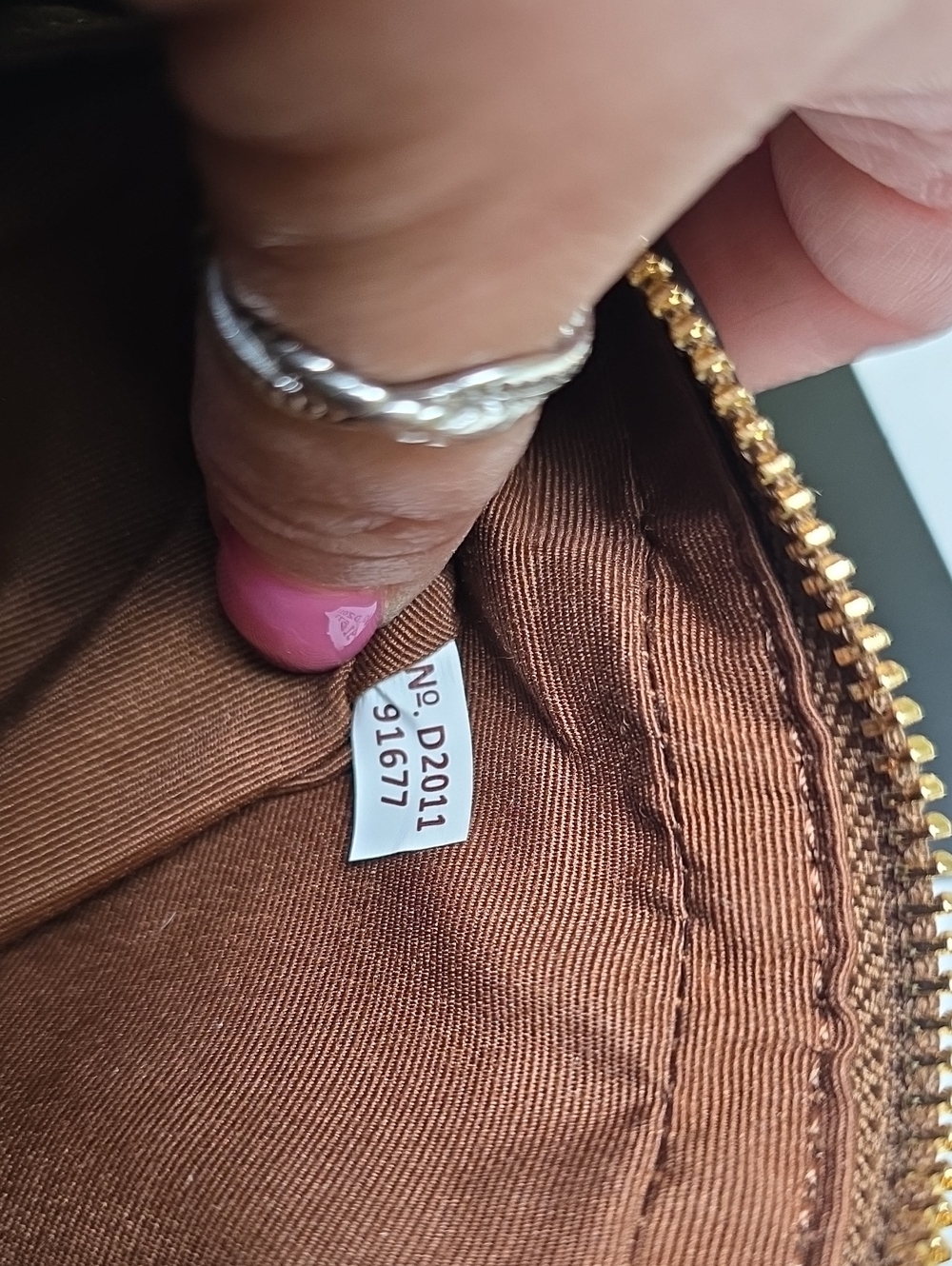 COACH 91677 Mini Camera Bag in Khaki Signature Print Goldtone Hardware Like New - Picture 16 of 16